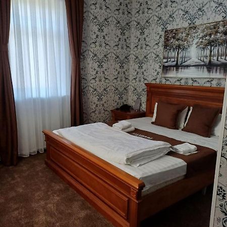 Maximum Hotel Navoi Kültér fotó