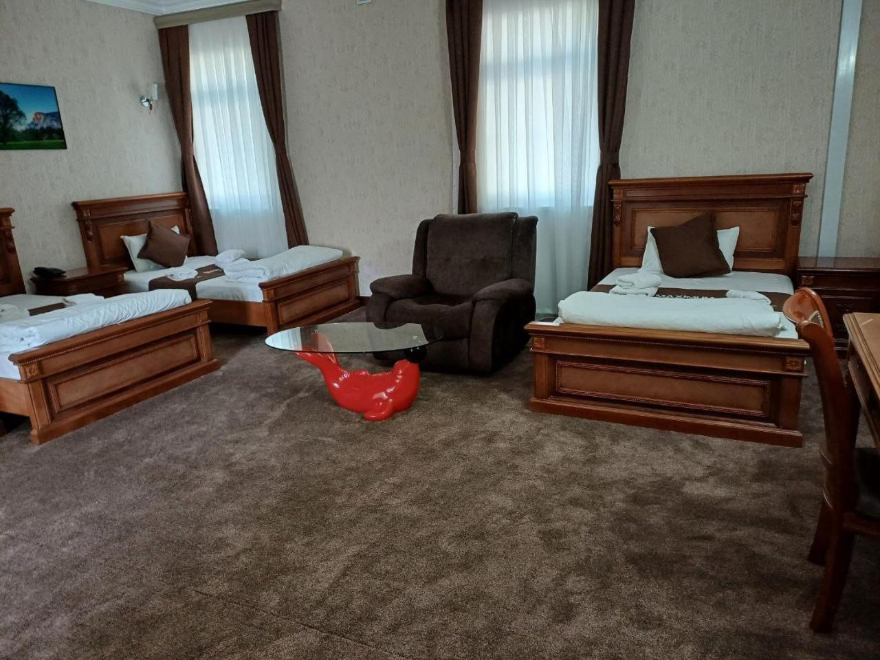 Maximum Hotel Navoi Kültér fotó
